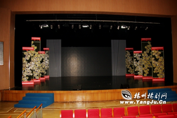 镇江艺术剧院图片121110 014-2.jpg